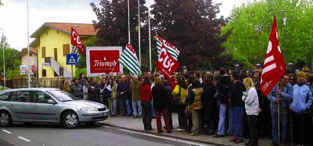 Triumph, sale I lavoratori della Triumph di Trescore h Triumph, sale I lavoratori della Triumph di Trescore h