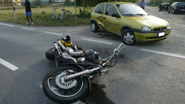 auto moto incidente