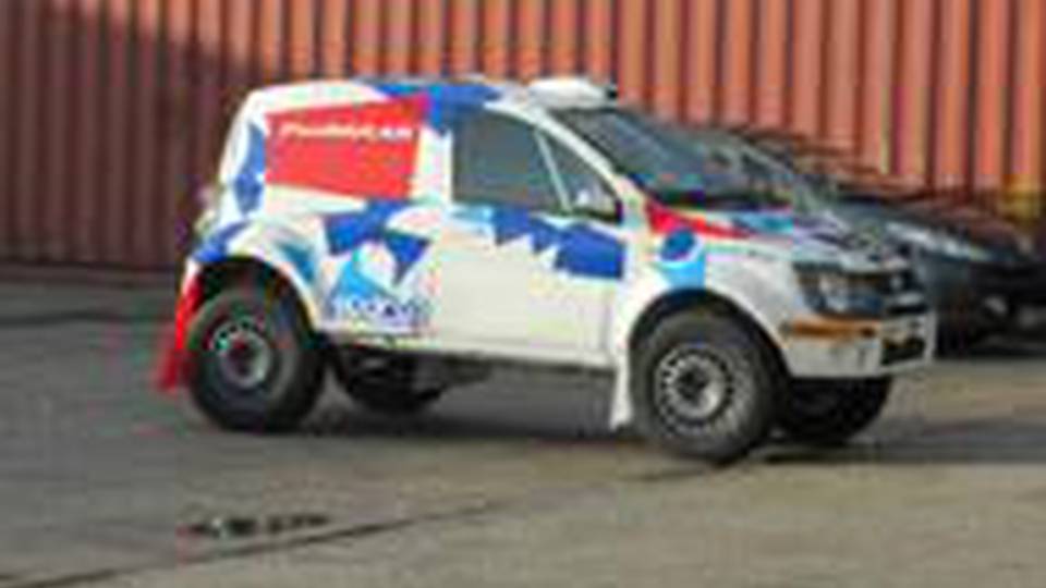 Alla Dakar con la Panda «È un’impresa da pazzi» Alla Dakar con la Panda «È un’impresa da pazzi»
