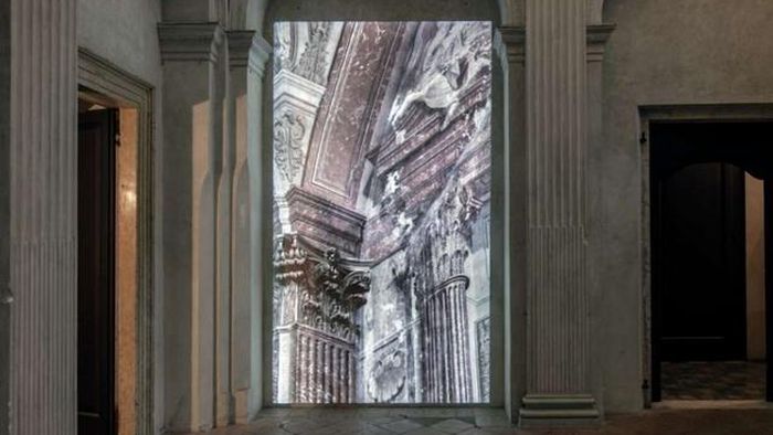 All'ex oratorio di San Lupo le fotografie di Vincenzo Castella