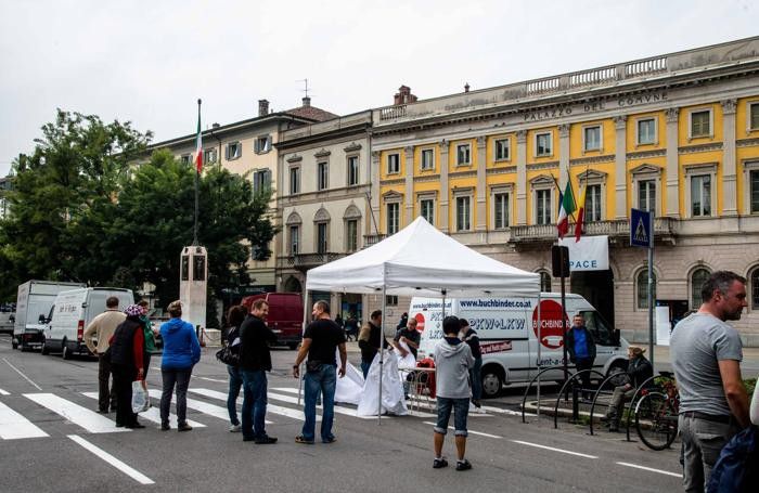 I preparativi per i Mercatanti in fiera I preparativi per i Mercatanti in fiera