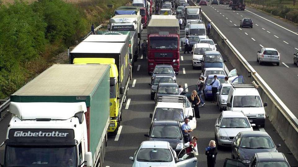 Grave incidente in autostrada Circolazione tornata normale Grave incidente in autostrada Circolazione tornata normale