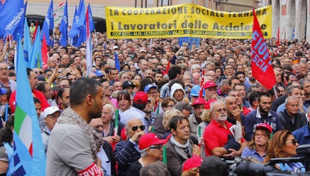 Protesta operai Ast, ci hanno caricato