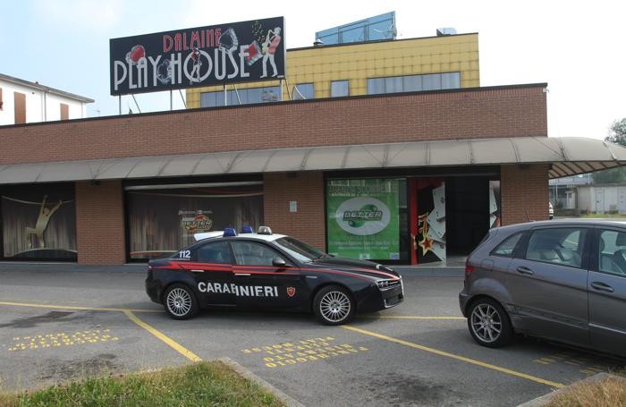 I carabinieri a Dalmine per la rapina alla Play House