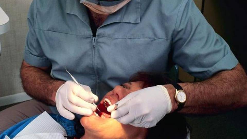 Dentisti, visite gratis e lotta al cancro tutto il mese Dentisti, visite gratis e lotta al cancro tutto il mese