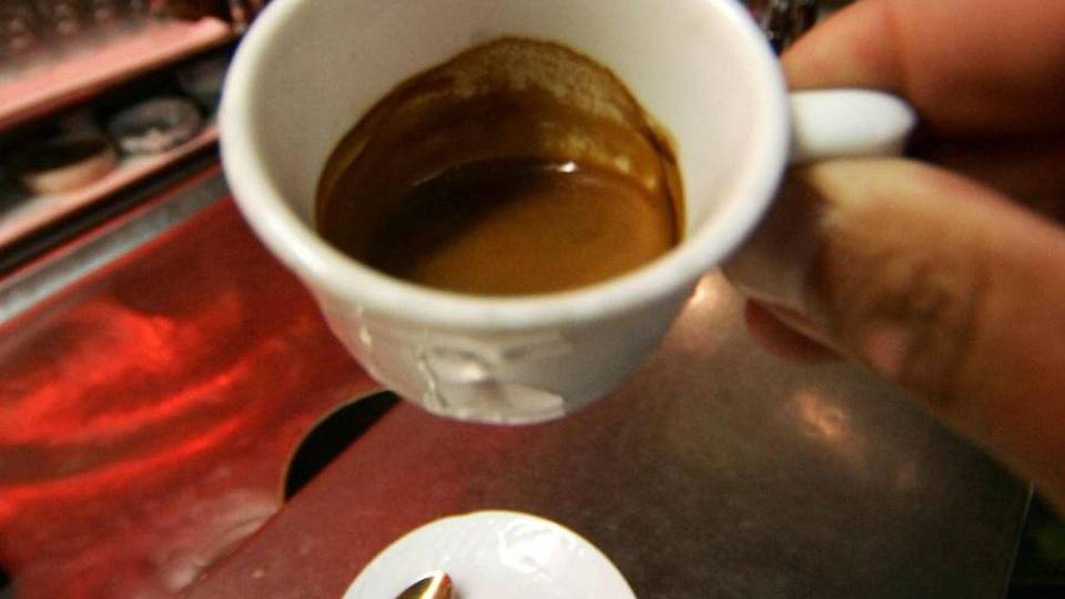 «Il tempo di bere un caffè al bar ... e mi hanno rubato il Suv nuovo» «Il tempo di bere un caffè al bar ... e mi hanno rubato il Suv nuovo»