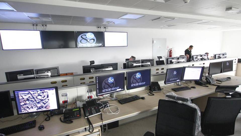 118, ecco nuova sala operativa Un concentrato di tecnologia 118, ecco nuova sala operativa Un concentrato di tecnologia