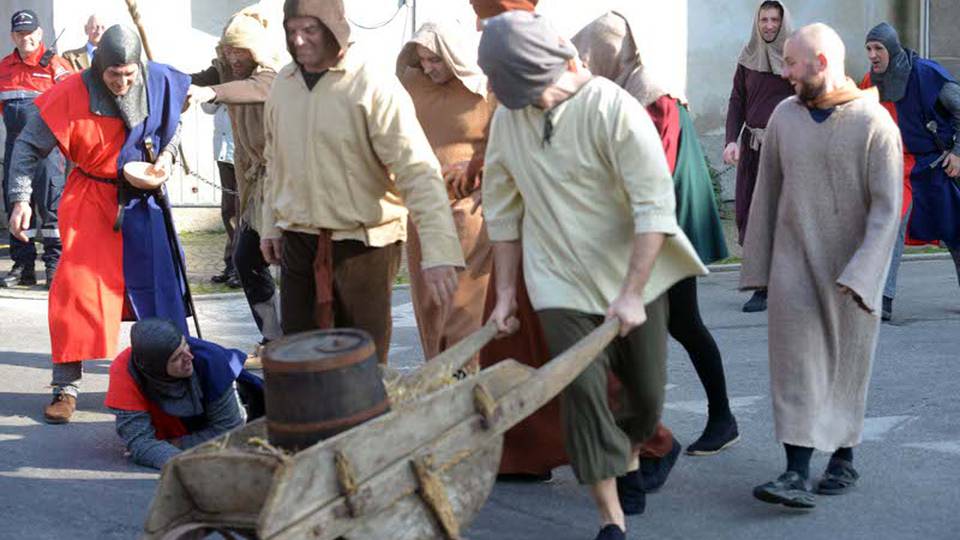 «Miracol si grida» a Treviglio Ma stavolta fuori dal centro storico «Miracol si grida» a Treviglio Ma stavolta fuori dal centro storico
