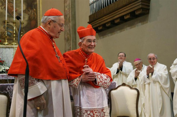 Il cardinale Angelo Sodano durante la cerimonia di investitura di monsignor Loris Capovilla a cardinale nella chiesa parrocchiale di Sotto il Monte