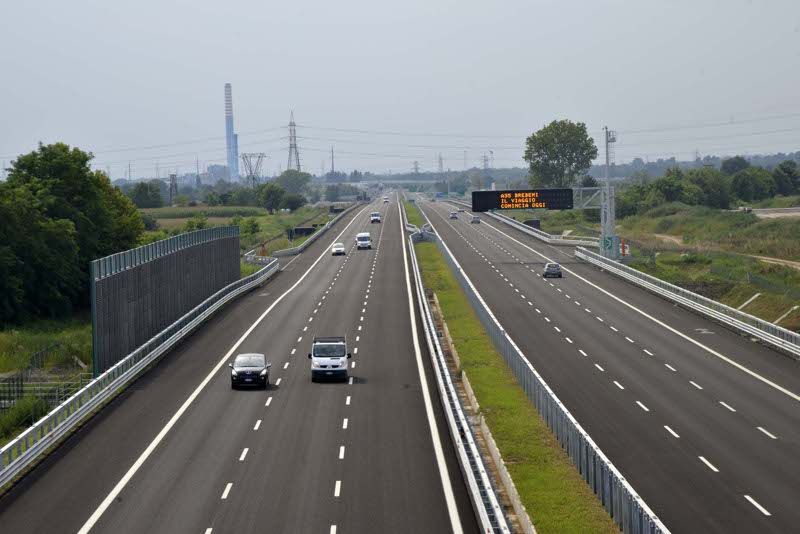 Brebemi appena aperta, ecco i primi scatti Brebemi appena aperta, ecco i primi scatti