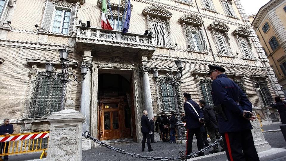 Parlamento: ok tetto stipendi dipendenti Parlamento: ok tetto stipendi dipendenti