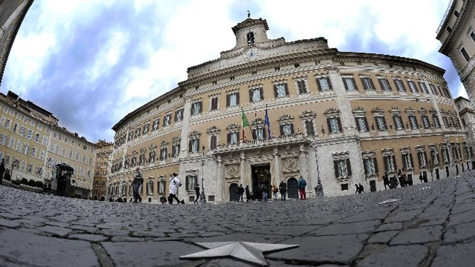 Taglio salari, personale Camera protesta Taglio salari, personale Camera protesta