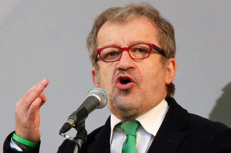 Roberto Maroni Roberto Maroni