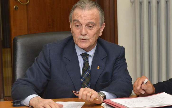 Droga, Pirovano ai sindaci «Facciamo il test, io per primo»