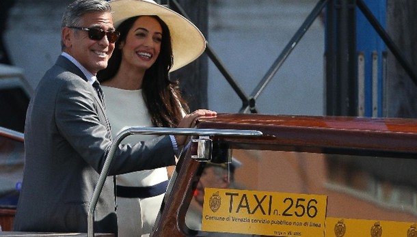 Clooney-Amal sposi, 10 minuti cerimonia