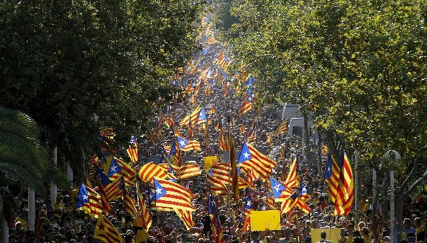 Spagna: sospeso referendum in Catalogna