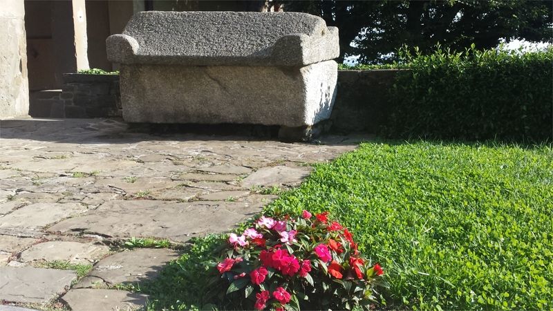 Il sarcofago Fontanella Il sarcofago Fontanella