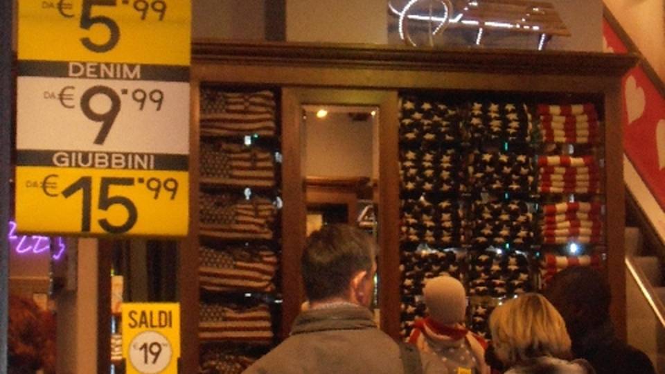 Commercio:saldi a via domani in Campania Commercio:saldi a via domani in Campania