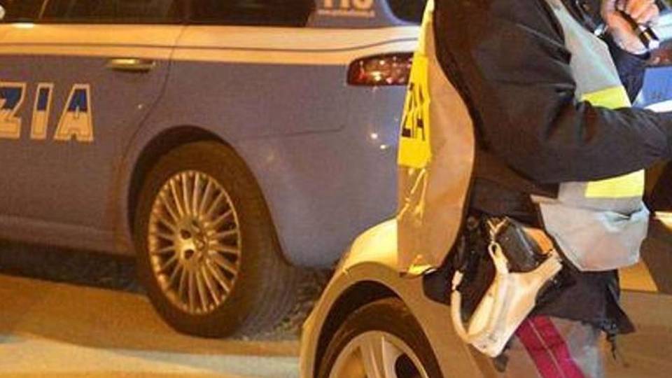 In A4 senza cinture scappano all’«alt» Latitante in carcere dopo l’inseguimento In A4 senza cinture scappano all’«alt» Latitante in carcere dopo l’inseguimento