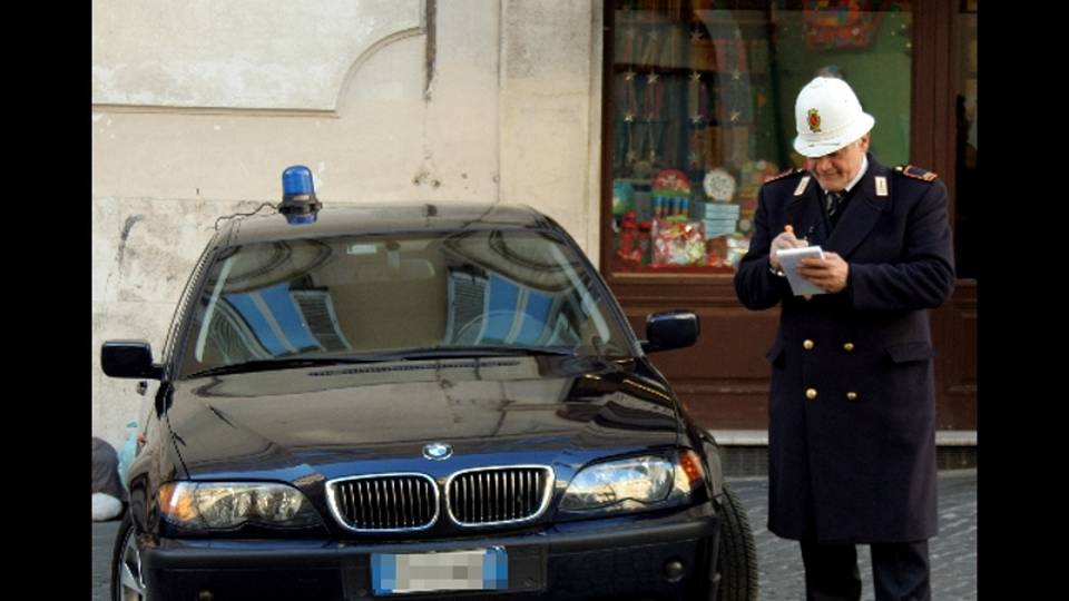 Raffica di rincari, da pedaggi a multe Raffica di rincari, da pedaggi a multe