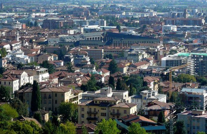 Un panorama di Bergamo Un panorama di Bergamo