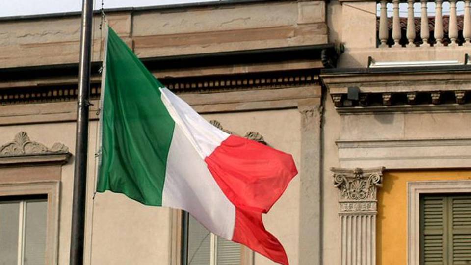 Venerdì deciso il lutto cittadino Bergamo commemora le vittime di Parigi Venerdì deciso il lutto cittadino Bergamo commemora le vittime di Parigi