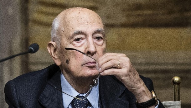 Sud: Napolitano, Renzi esulta per +0,1%