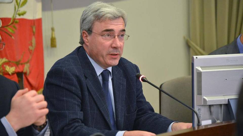 «Dimissioni? Mai detto 26 novembre» Pezzoni sindaco «ancora qualche giorno» «Dimissioni? Mai detto 26 novembre» Pezzoni sindaco «ancora qualche giorno»