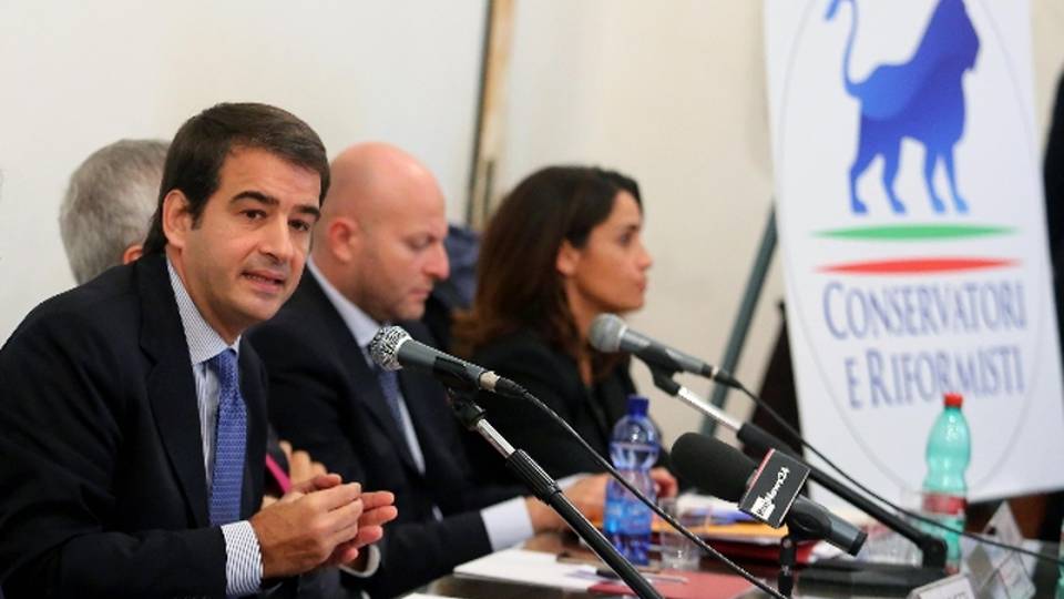 Fitto, Cav sbaglia, incorona Salvini Fitto, Cav sbaglia, incorona Salvini