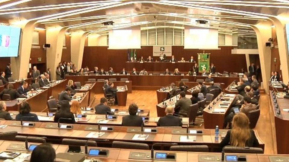 Lombardia, ok al referendum Più autonomia? Votate il sondaggio Lombardia, ok al referendum Più autonomia? Votate il sondaggio