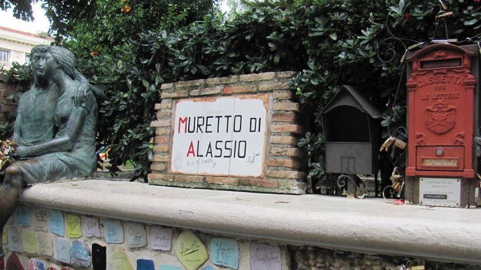 Romantica Alassio «Città degli innamorati» Romantica Alassio «Città degli innamorati»