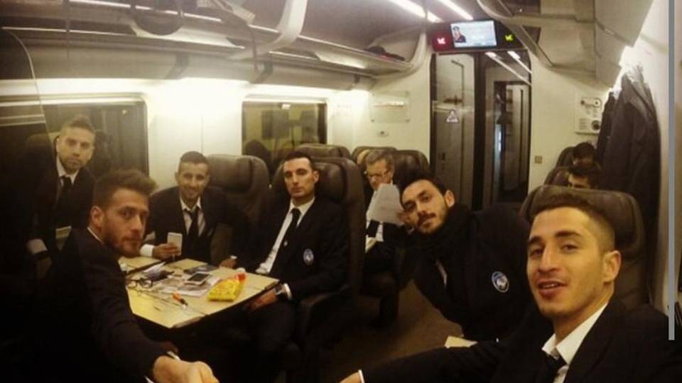 Ecco l’Atalanta in viaggio in treno A Firenze c’è un dubbio: quante punte? Ecco l’Atalanta in viaggio in treno A Firenze c’è un dubbio: quante punte?