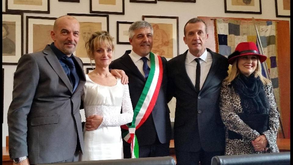 Concordia: si sposa,celebra chi la salvò Concordia: si sposa,celebra chi la salvò