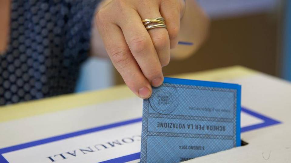 Elezioni regionali e amministrative In 9 Comuni Bg voto il 31 maggio Elezioni regionali e amministrative In 9 Comuni Bg voto il 31 maggio