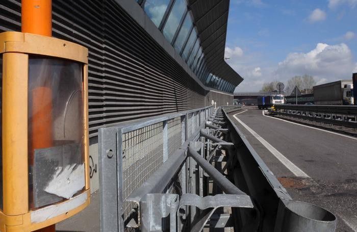 Una fermata del bus autostradale