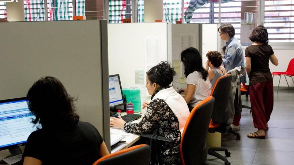 Denuncia di un lettore: «Fisco on line? Bello, peccato che sia a pagamento» Denuncia di un lettore: «Fisco on line? Bello, peccato che sia a pagamento»
