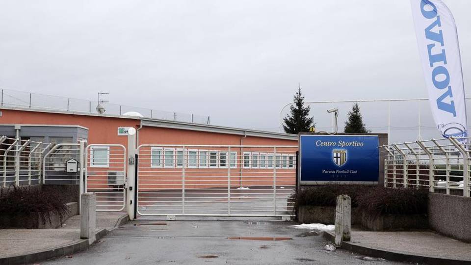 Il Parma resta appeso a un filo Malagò: «Intervenga il governo» Il Parma resta appeso a un filo Malagò: «Intervenga il governo»