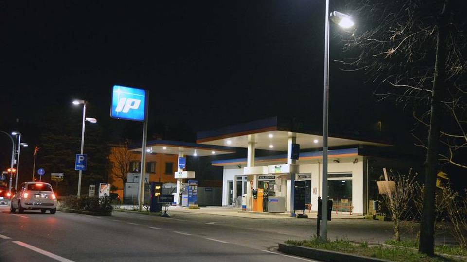Botte da orbi tra siciliani e calabresi Due feriti in una rissa a Treviglio Botte da orbi tra siciliani e calabresi Due feriti in una rissa a Treviglio