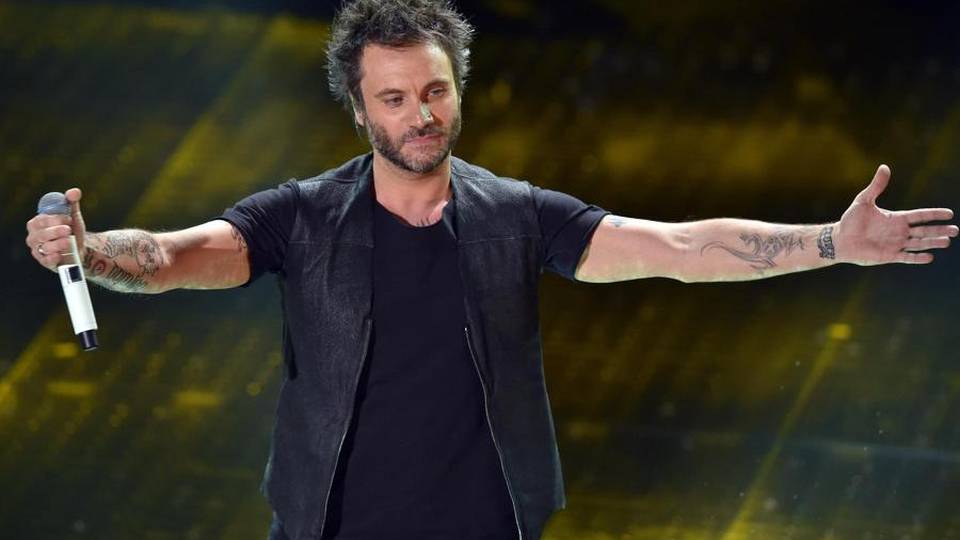 La scalata di Nek dopo Sanremo Il cantante a Stezzano il 13 marzo La scalata di Nek dopo Sanremo Il cantante a Stezzano il 13 marzo