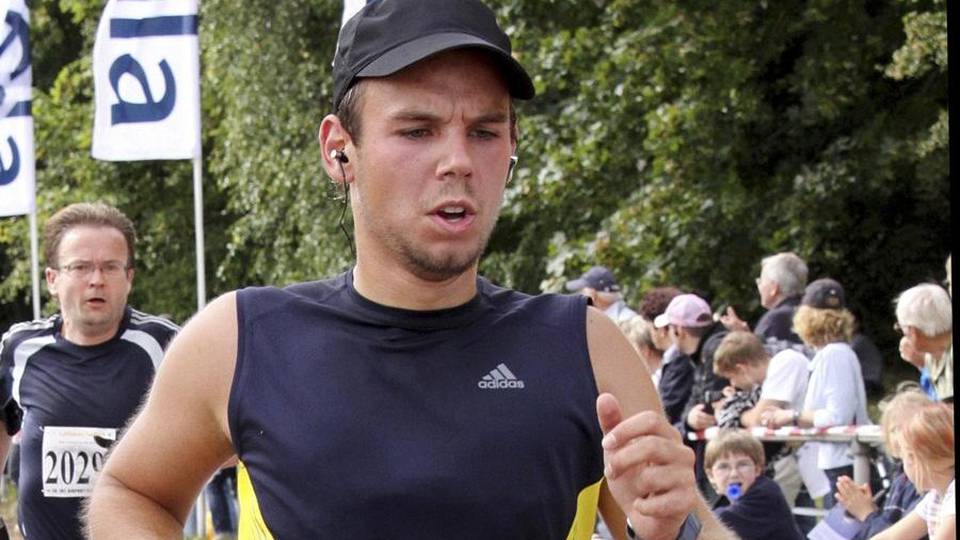 Il copilota della Germanwings era stato classificato a rischio suicidio Il copilota della Germanwings era stato classificato a rischio suicidio
