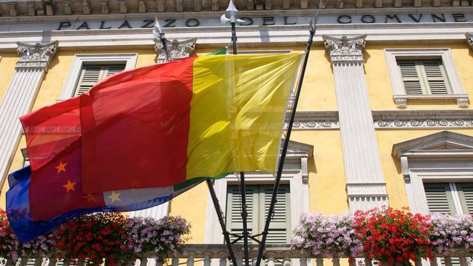 Comuni tra tagli e riforme Lunedì l’Anci a Bergamo Comuni tra tagli e riforme Lunedì l’Anci a Bergamo