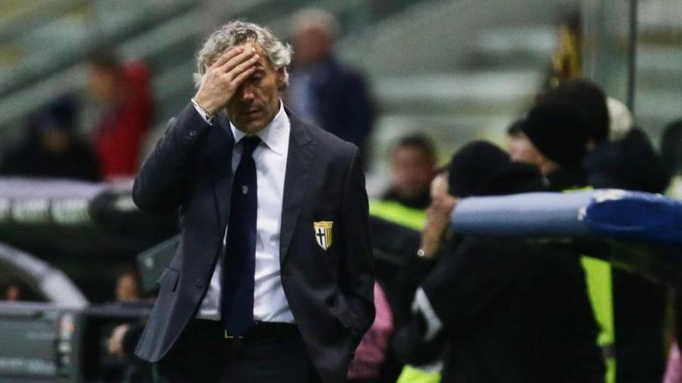 Donadoni: avanti giorno per giorno «E non è una questione di soldi» Donadoni: avanti giorno per giorno «E non è una questione di soldi»