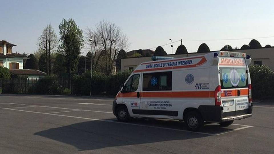 Rubano anche nell’ambulanza Via un defibrillatore a Casirate Rubano anche nell’ambulanza Via un defibrillatore a Casirate