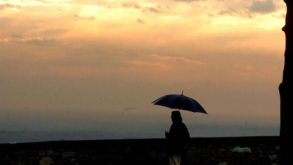 Ancora pioggia e tempo variabile E il caldo tocca solo il Sud Ancora pioggia e tempo variabile E il caldo tocca solo il Sud