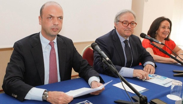 Alfano, governo fa cose non di sinistra