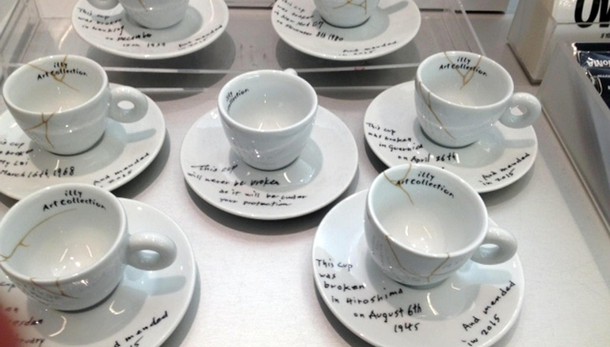 Yoko Ono al MoMA, poesia e guerrilla art