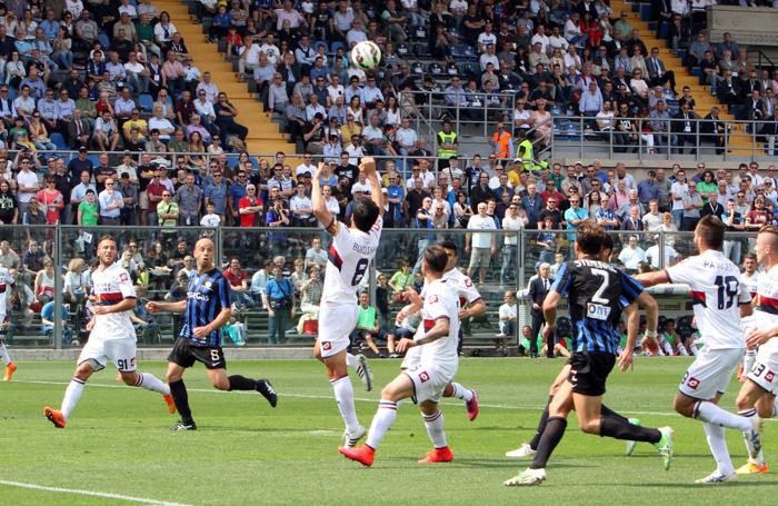 Il fallo di mano di Burdisso