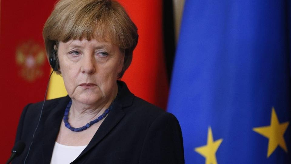 Clima: Merkel, accordo sia vincolante Clima: Merkel, accordo sia vincolante
