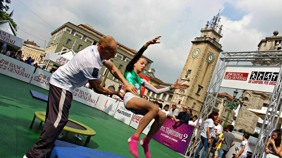 Grande festa sul Sentierone Lo sport protagonista - foto e video Grande festa sul Sentierone Lo sport protagonista - foto e video