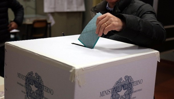 Regionali: alle 12 ha votato 15,7%